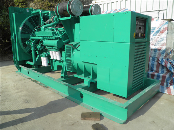 龙凤出租发电机 发电机组厂家：柴油发电机组的控制屏的作用是什么？