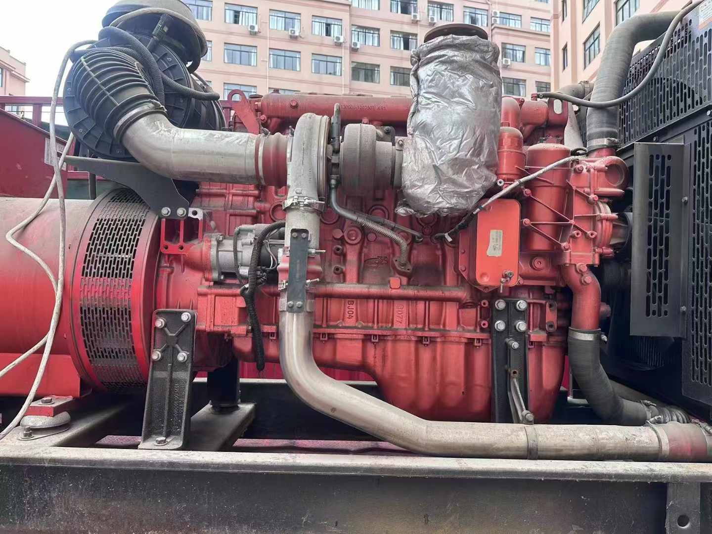 龙凤如何选择适合 600kW 柴油发电机组的过载保护器？