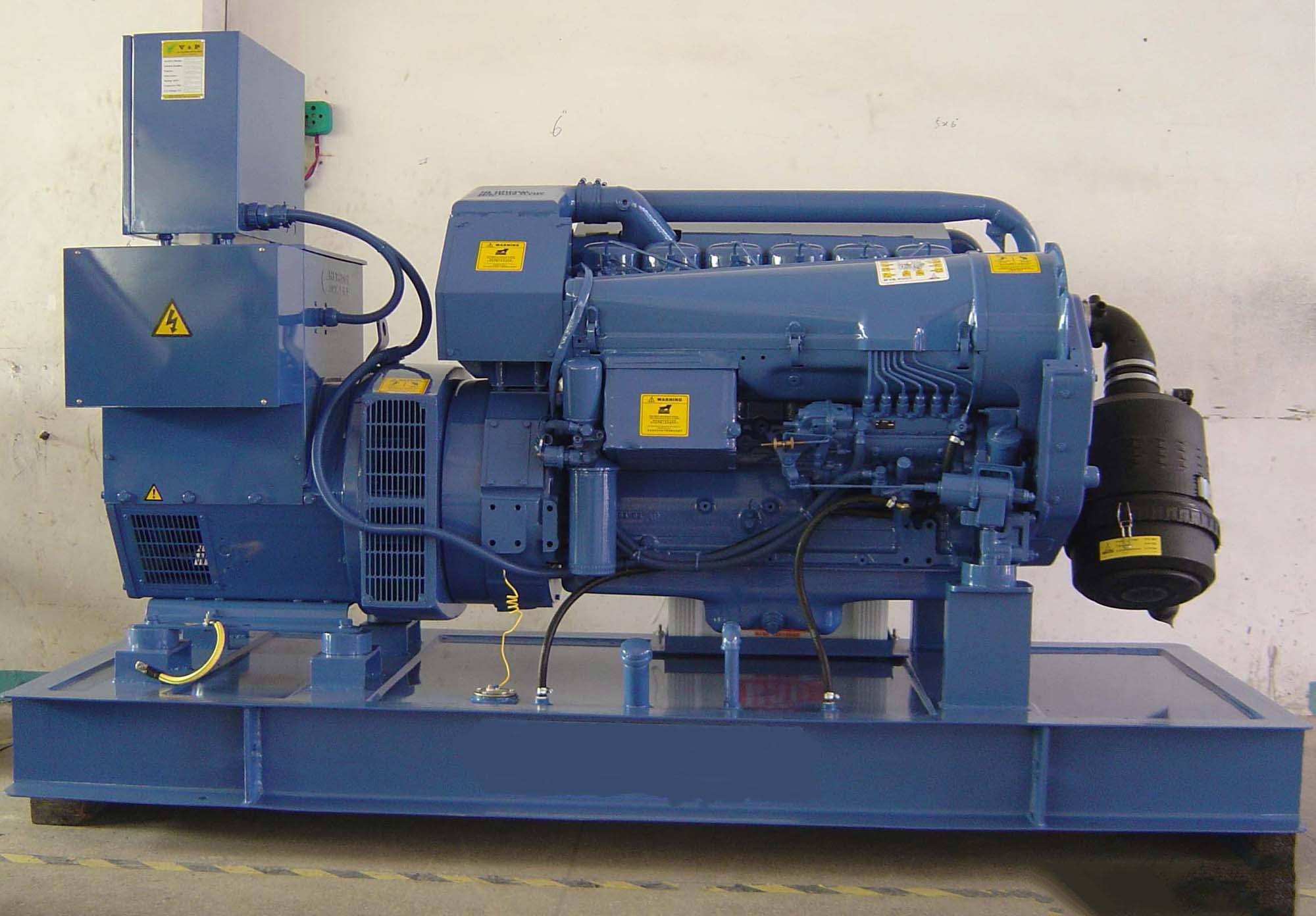 龙凤汽油发电机组冬季启动前，电瓶需要做哪些检查和维护？