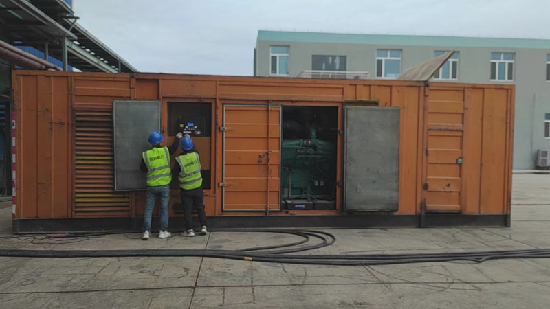 龙凤如何检查柴油发电机组的机油油位？